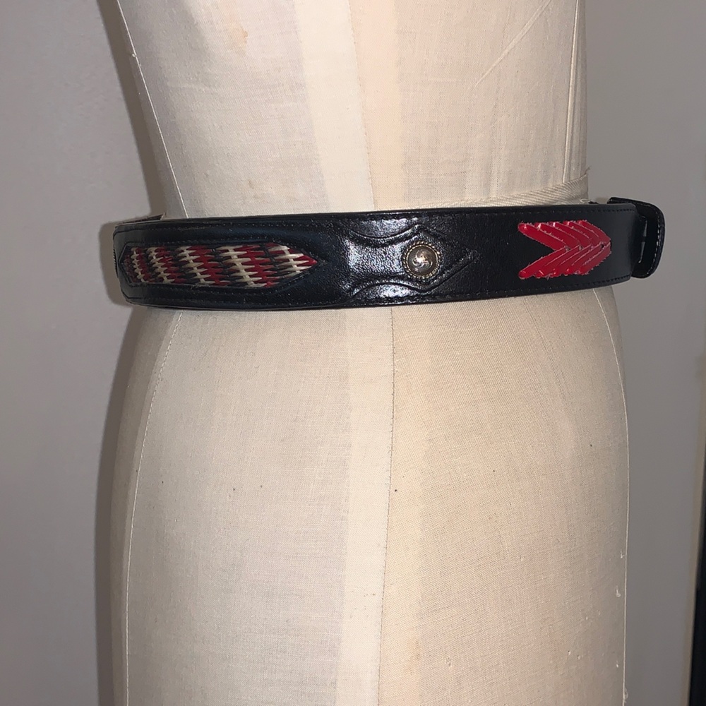 Tony Lama Black Leather Western Embellished Belt silver medallions 30